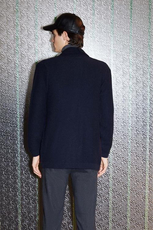  ŞAL YAKA TRİKO HIRKA