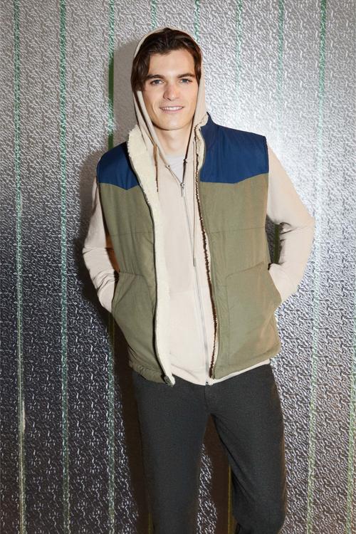  ÇİFT TARAFLI DİK YAKA YELEK