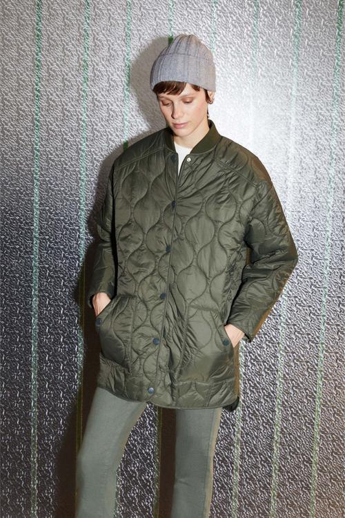  KAPİTONELİ MONT CEKET