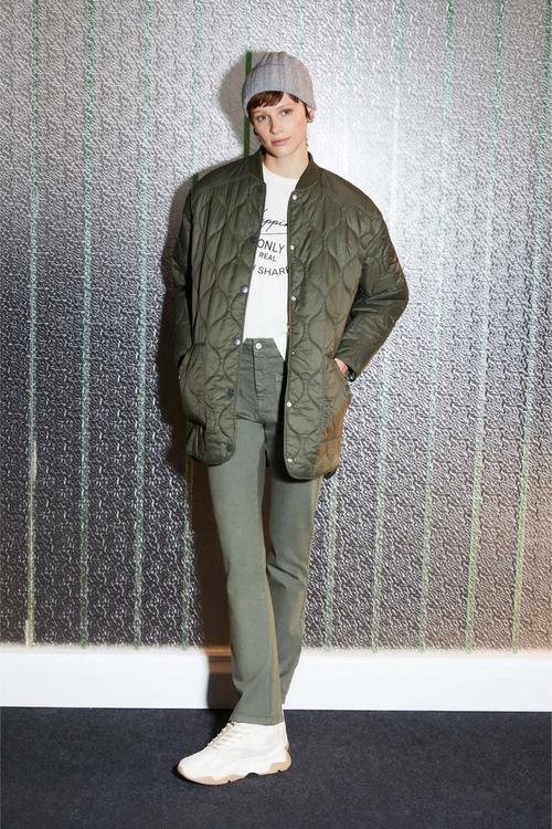  KAPİTONELİ MONT CEKET