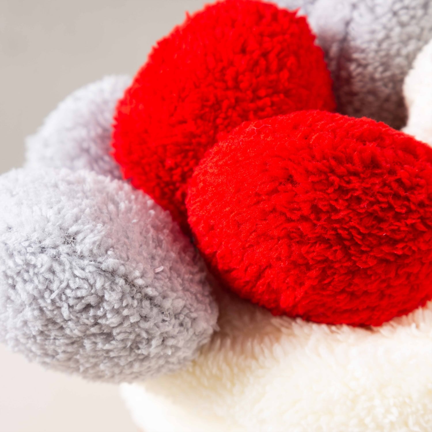 PONPONLU DİZ ÜSTÜ BATTANİYE MULTİ 130X160