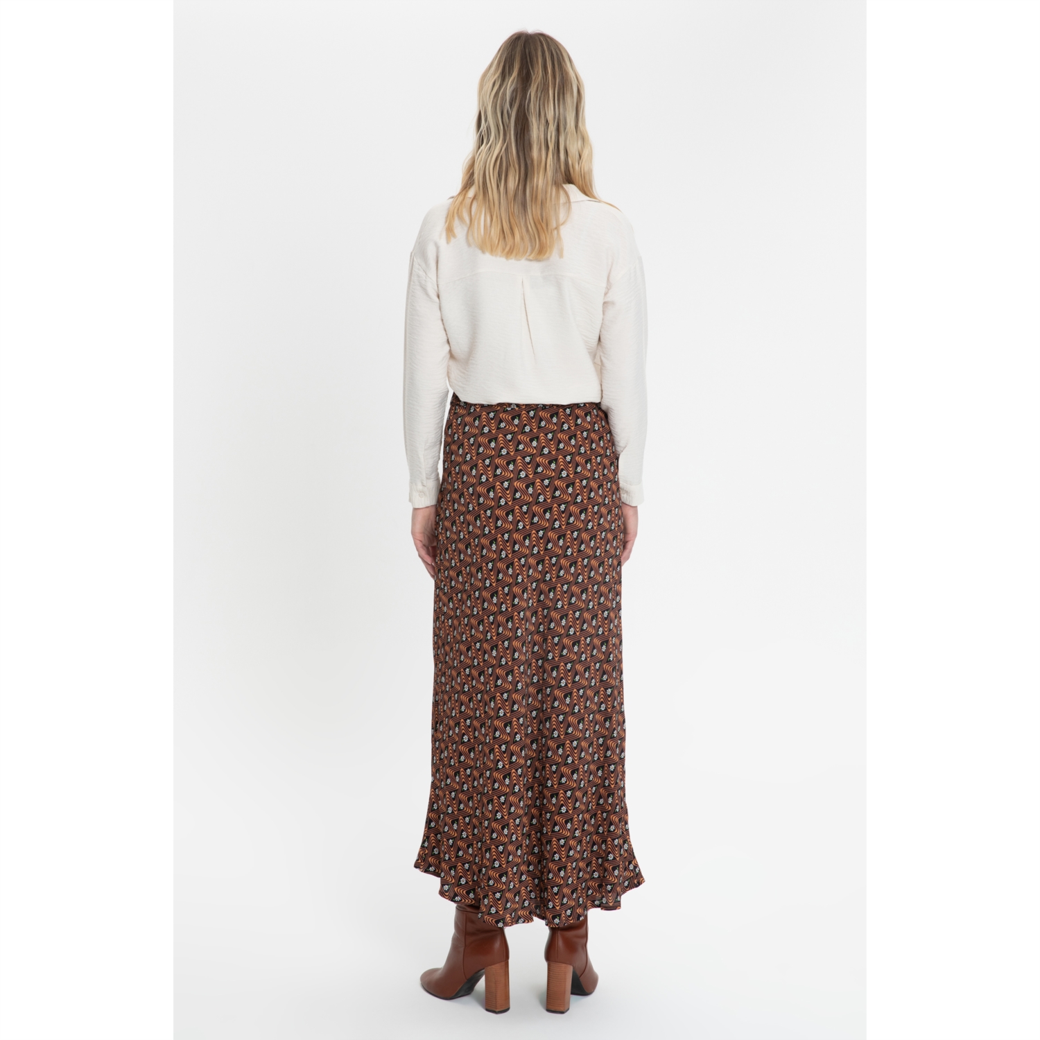 BASKILI A FORM UZUN ETEK