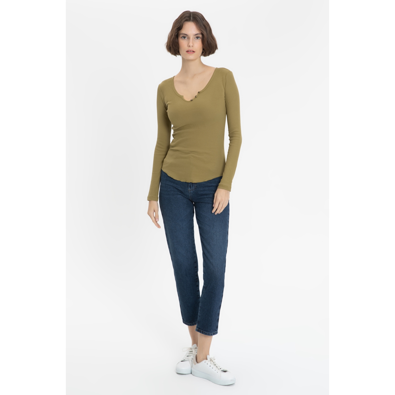 V YAKA UZUN KOLLU BASIC T-SHIRT