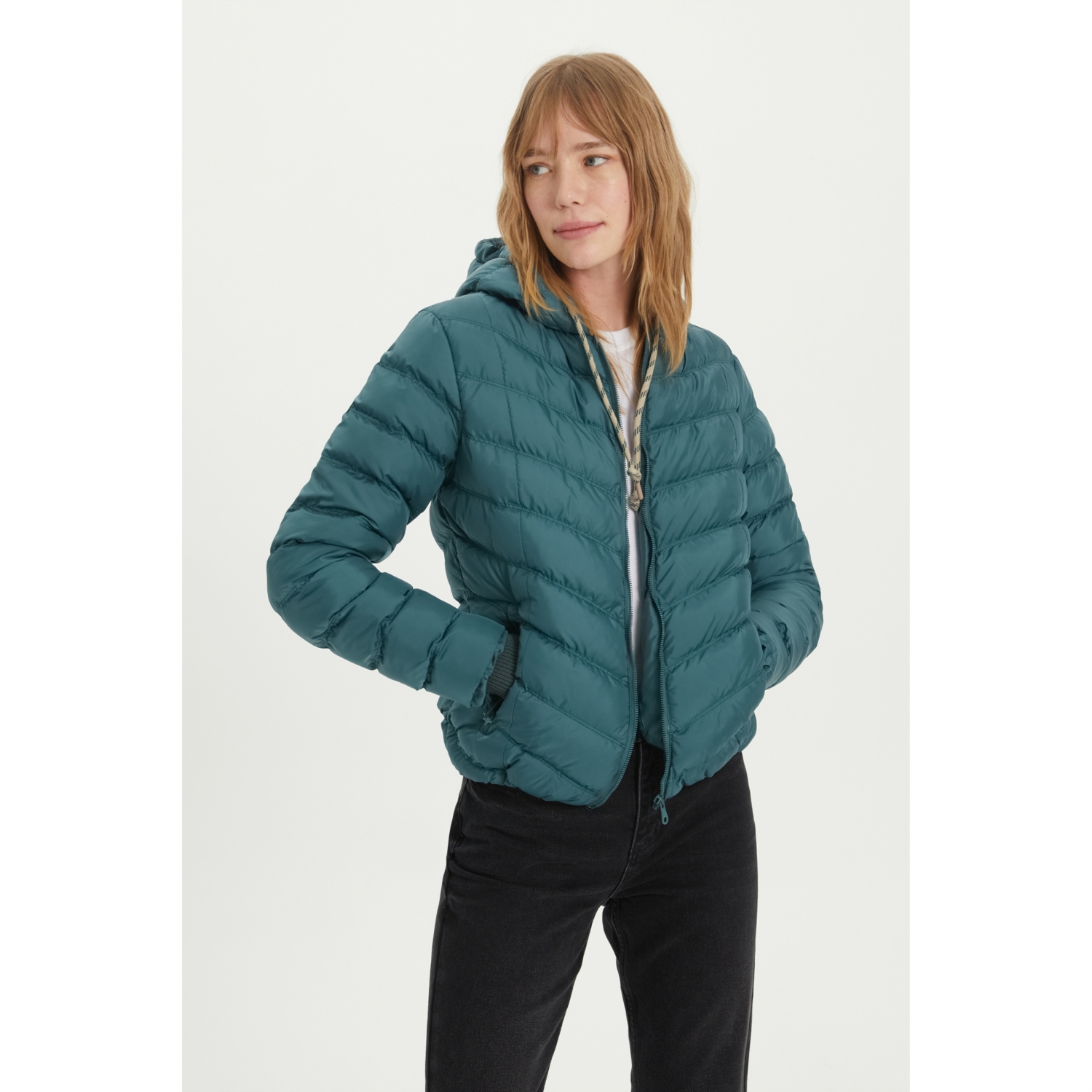 KAPÜŞONLU ŞİŞME MONT