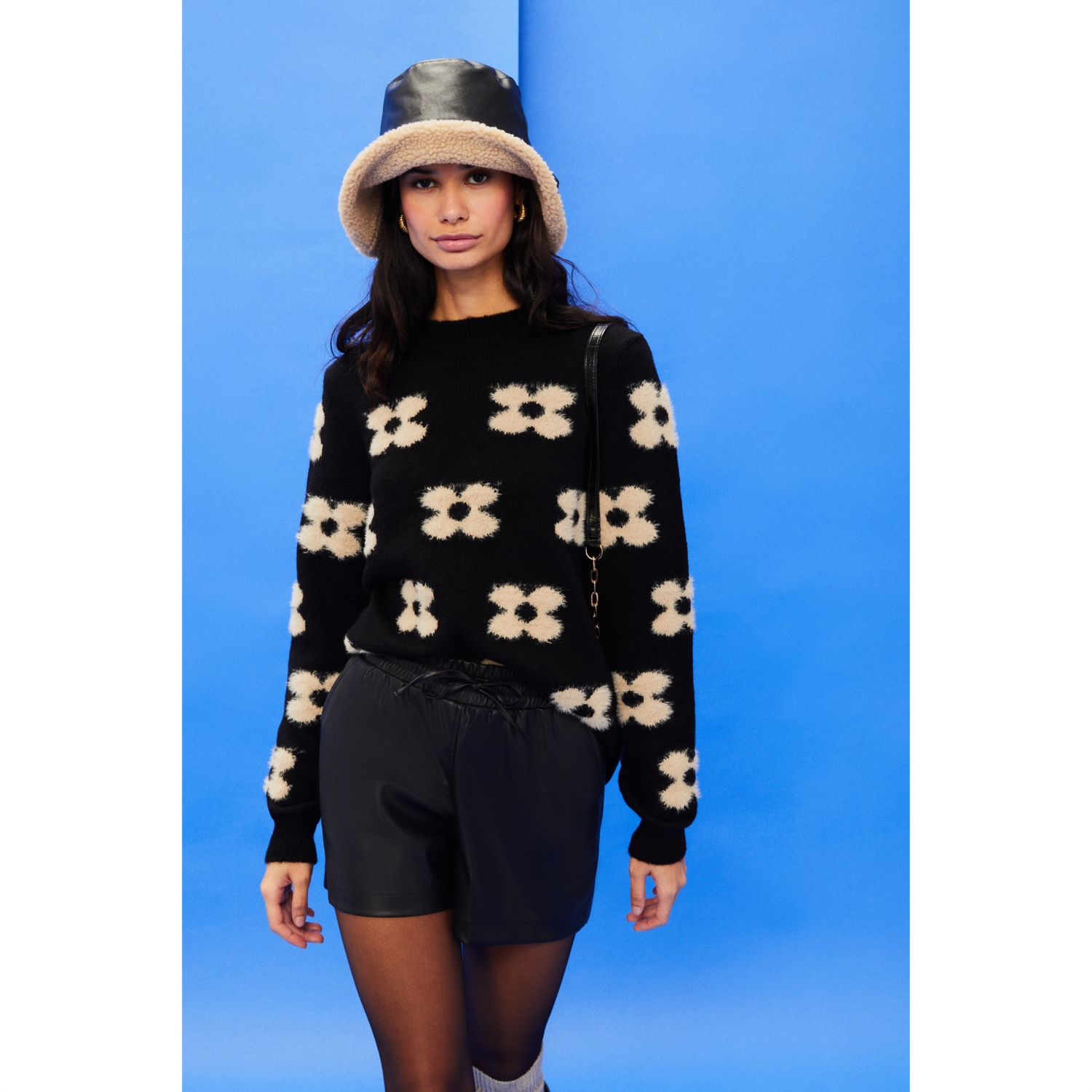 ÇİÇEKLİ BİSİKLET YAKA TRİKO KAZAK