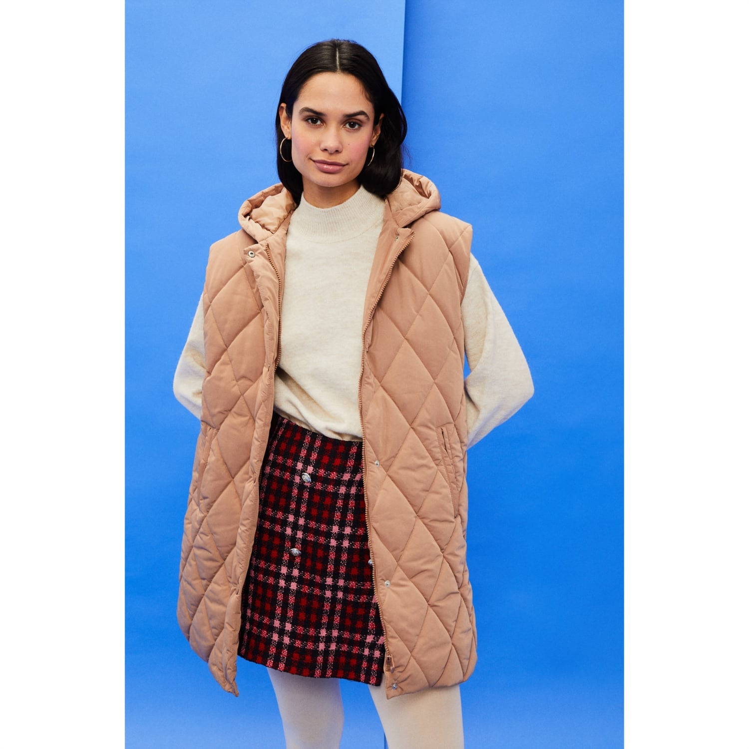 KAPÜŞONLU KAPİTONELİ YELEK