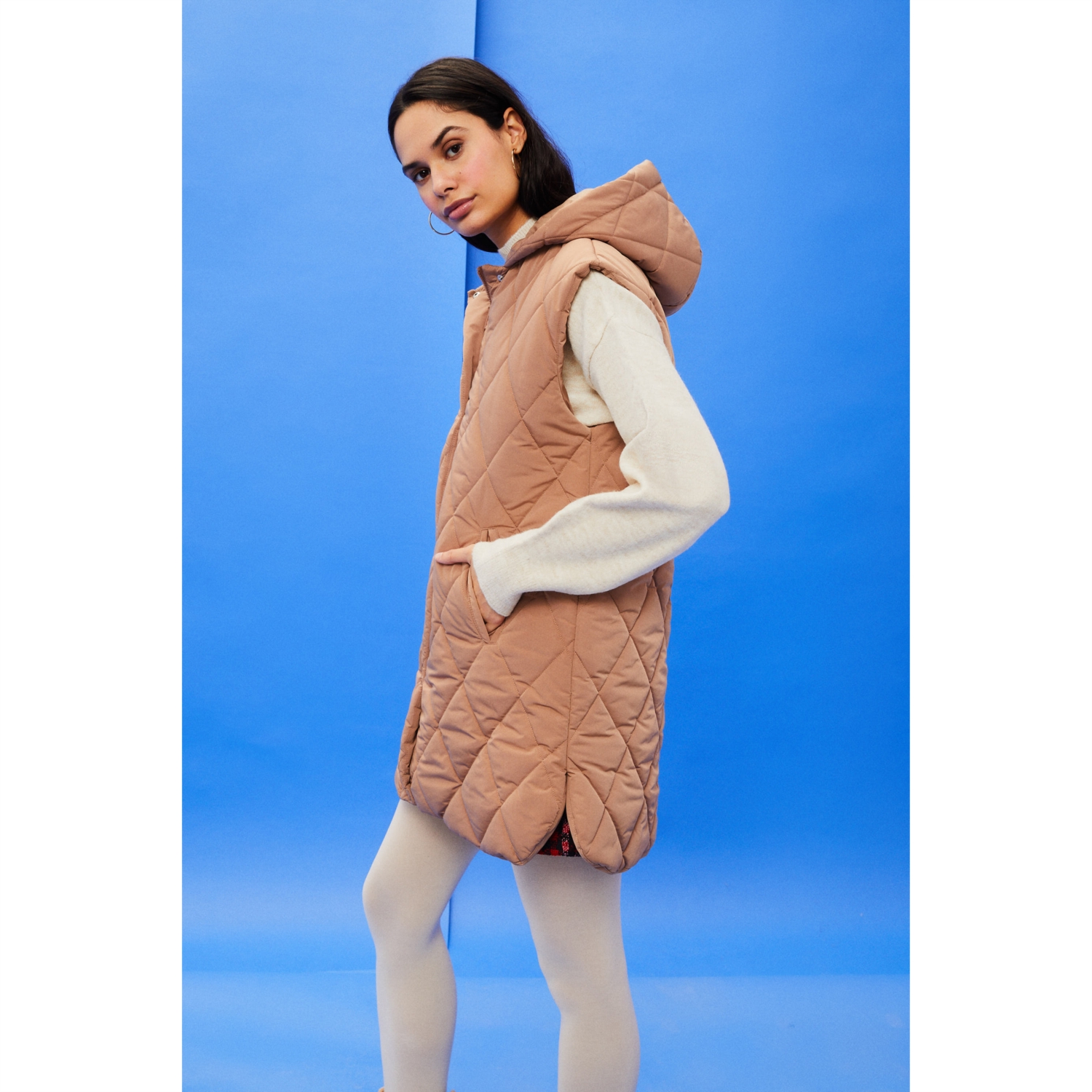 KAPÜŞONLU KAPİTONELİ YELEK