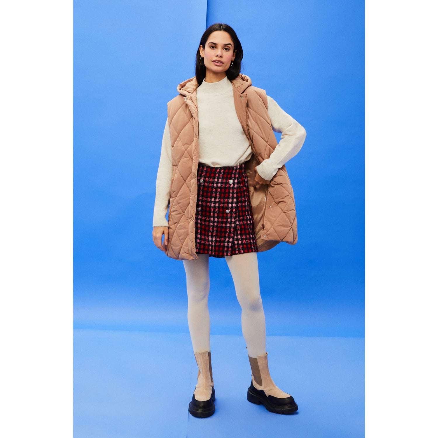 KAPÜŞONLU KAPİTONELİ YELEK