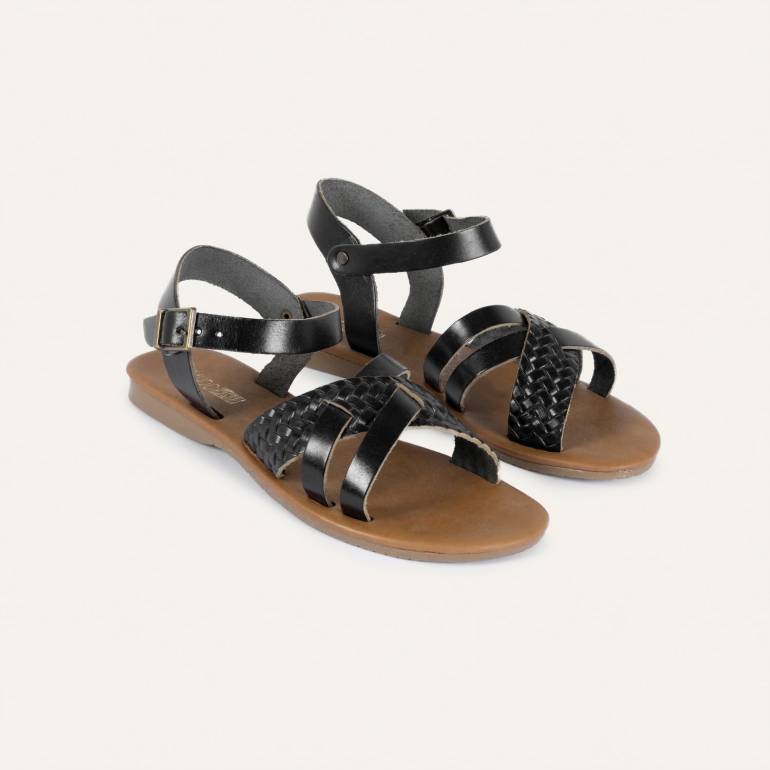 ÇAPRAZ ÖRGÜ BANTLI SANDALET