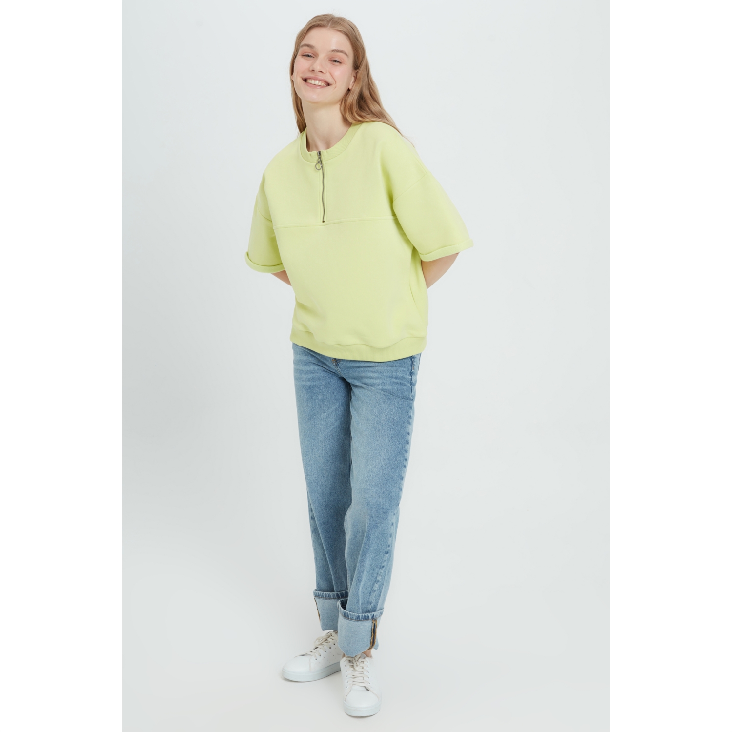 FERMUAR DETAYLI KISA KOLLU SWEATSHIRT