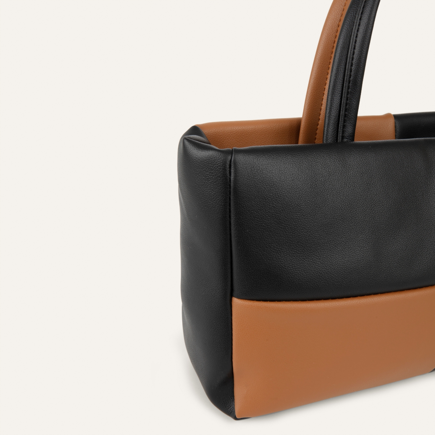 RENK BLOKLU DERİ GÖRÜNÜMLÜ EL ÇANTASI