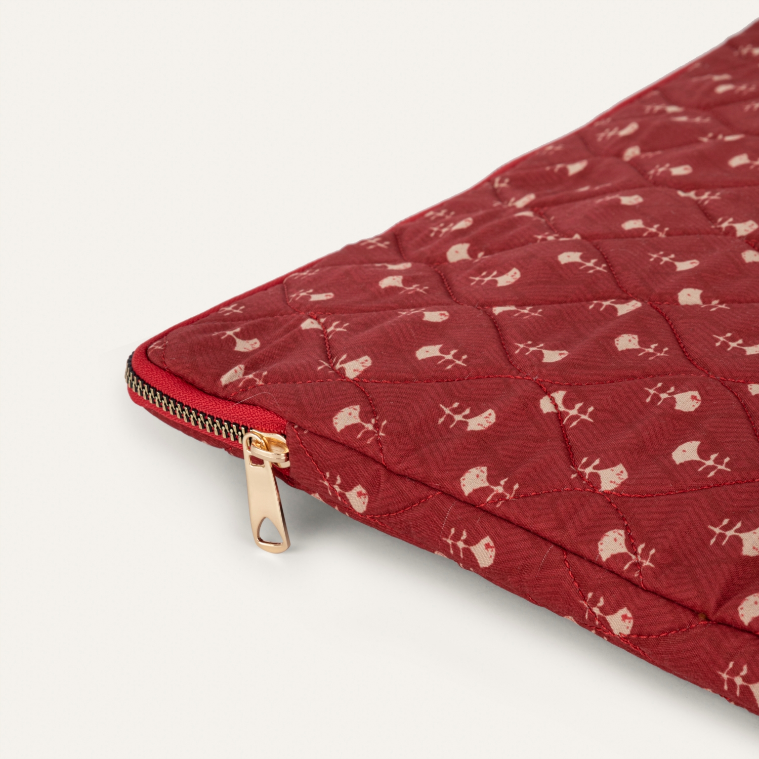 DESENLİ KANVAS LAPTOP ÇANTASI