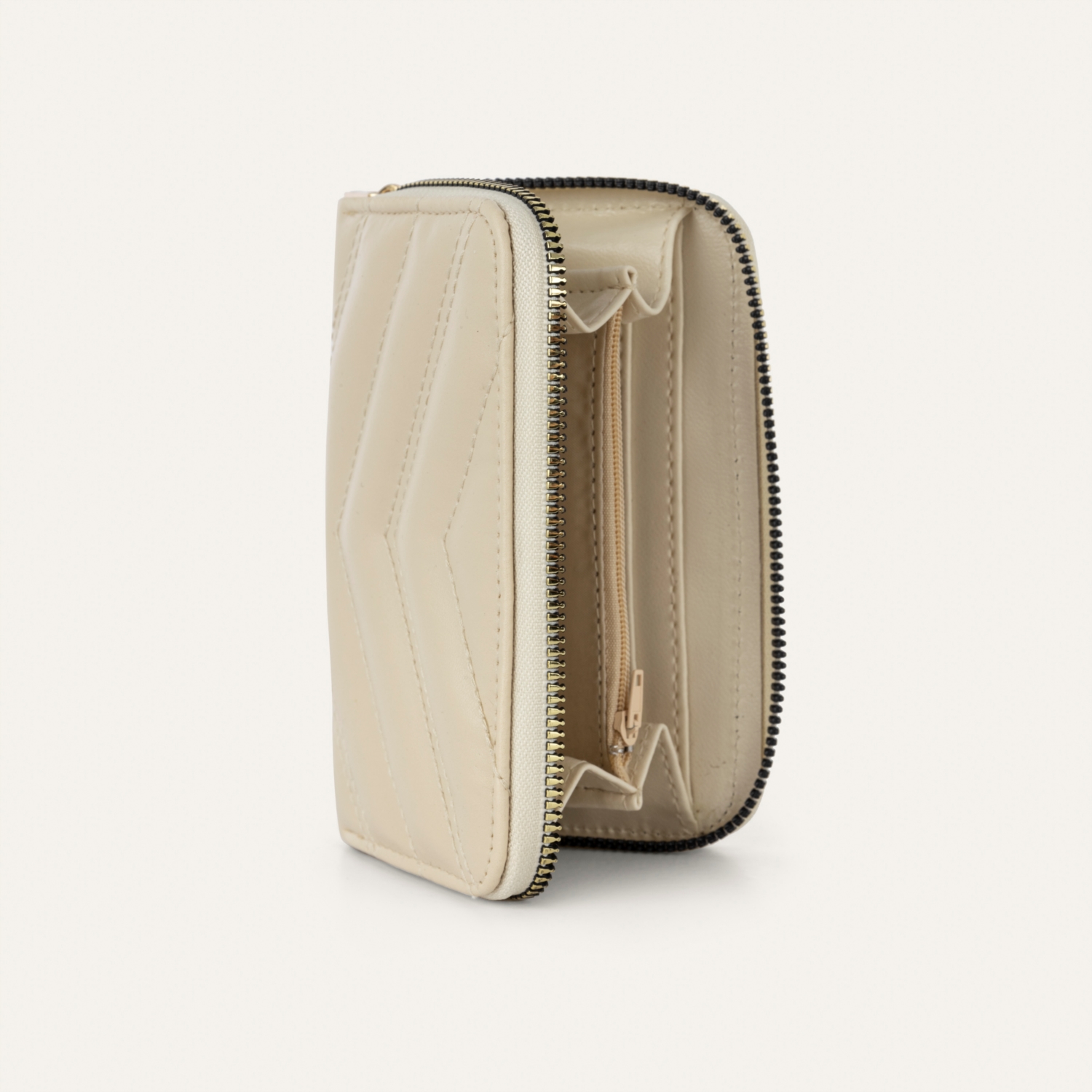 DERİ GÖRÜNÜMLÜ KAPİTONELİ CÜZDAN