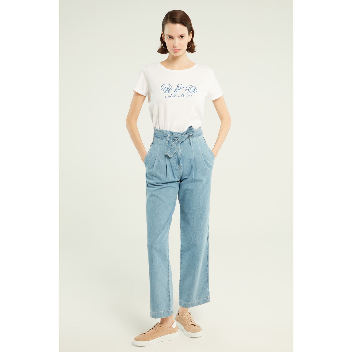 BELİ KUŞAKLI HAVUÇ KESİM JEAN PANTOLON