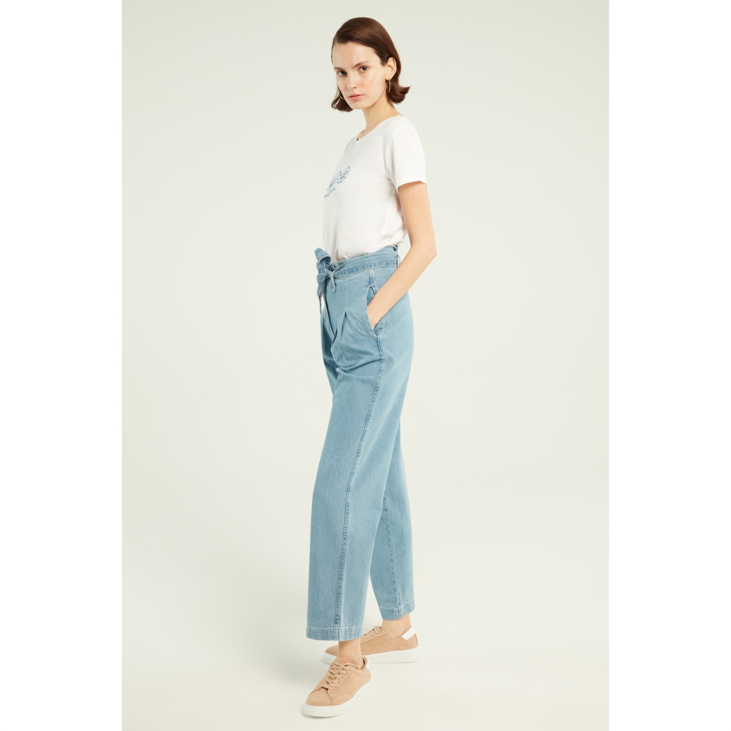 BELİ KUŞAKLI HAVUÇ KESİM JEAN PANTOLON