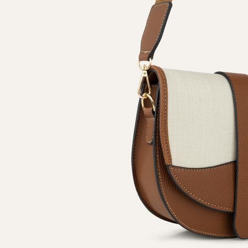  DERİ GÖRÜNÜMLÜ OMUZ ÇANTASI