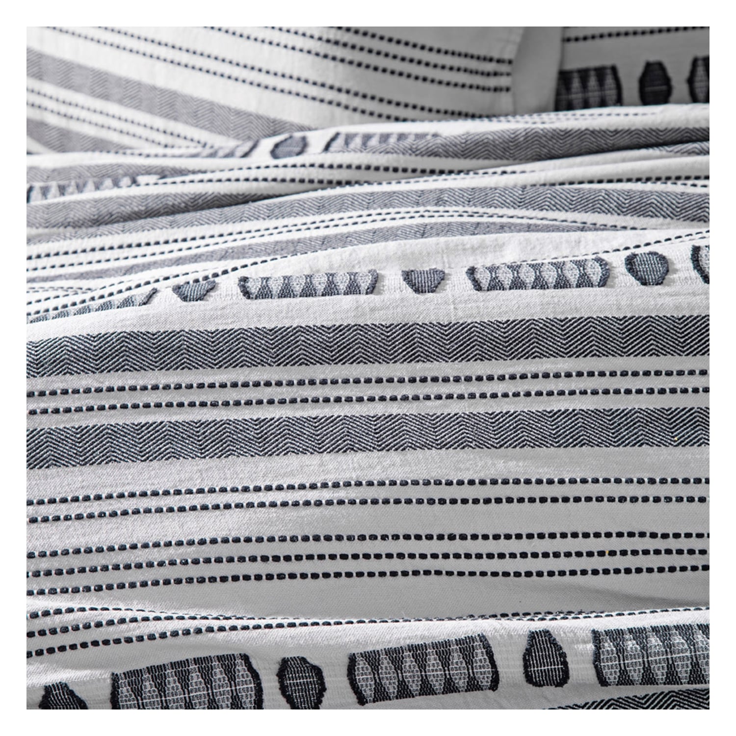 YURI YATAK ÖRTÜSÜ TAKIMI ÇİFT KİŞİLİK AÇIK GRİ 240X260