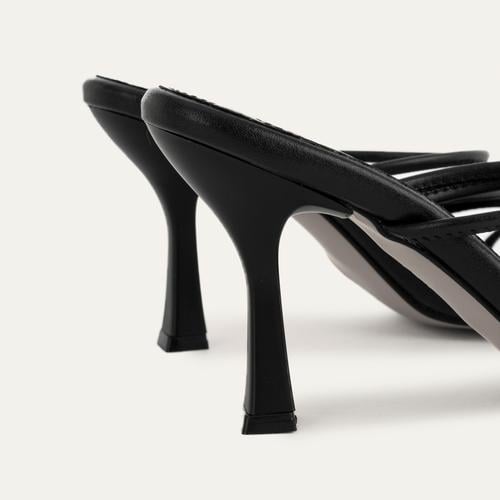  DERİ GÖRÜNÜMLÜ İNCE TOPUKLU TERLİK