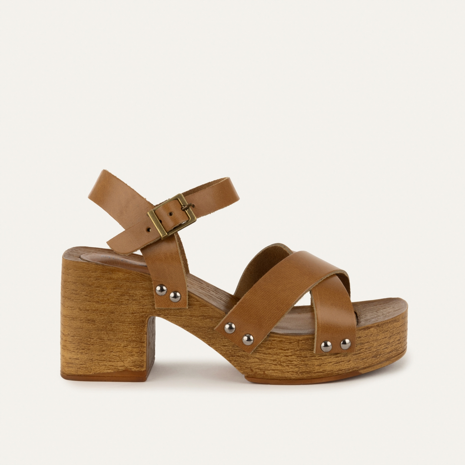 DERİ GÖRÜNÜMLÜ KALIN TOPUKLU SANDALET