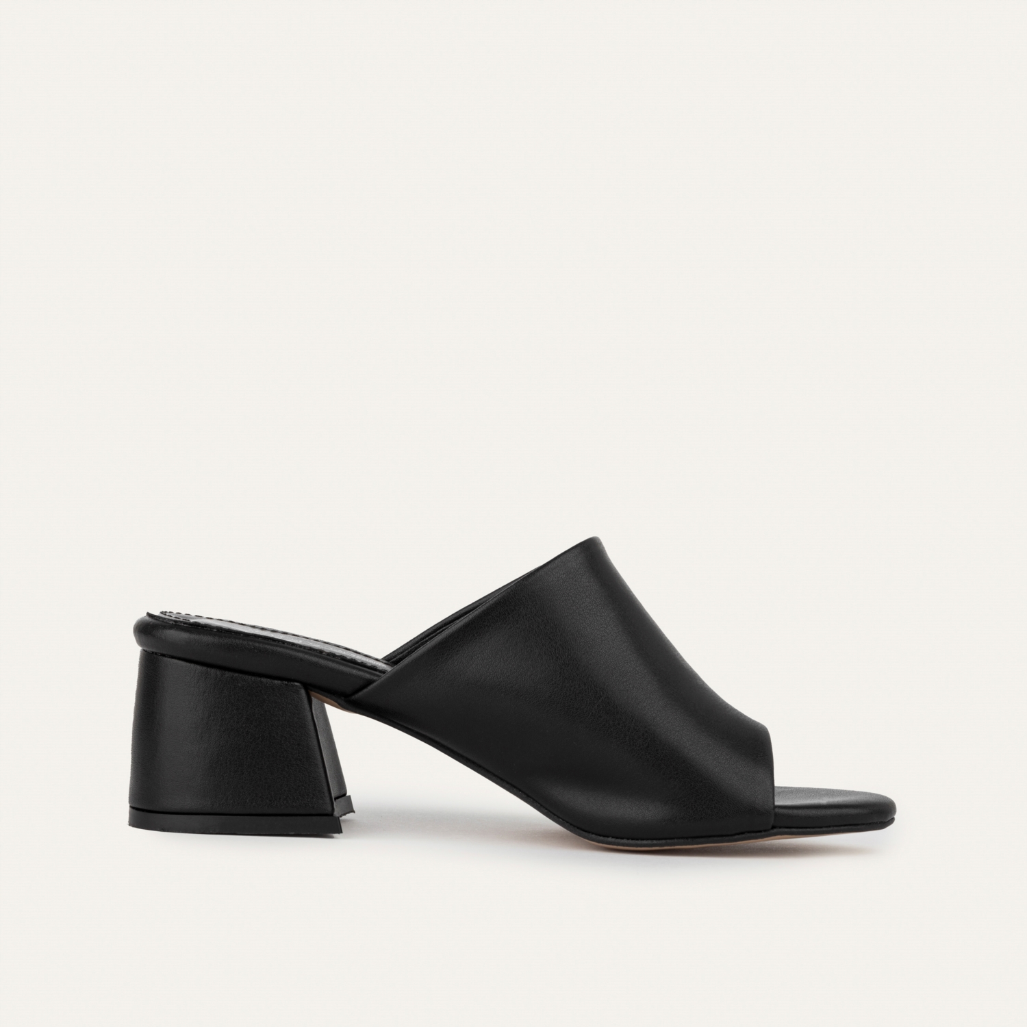 DERİ GÖRÜNÜMLÜ TOPUKLU TERLİK