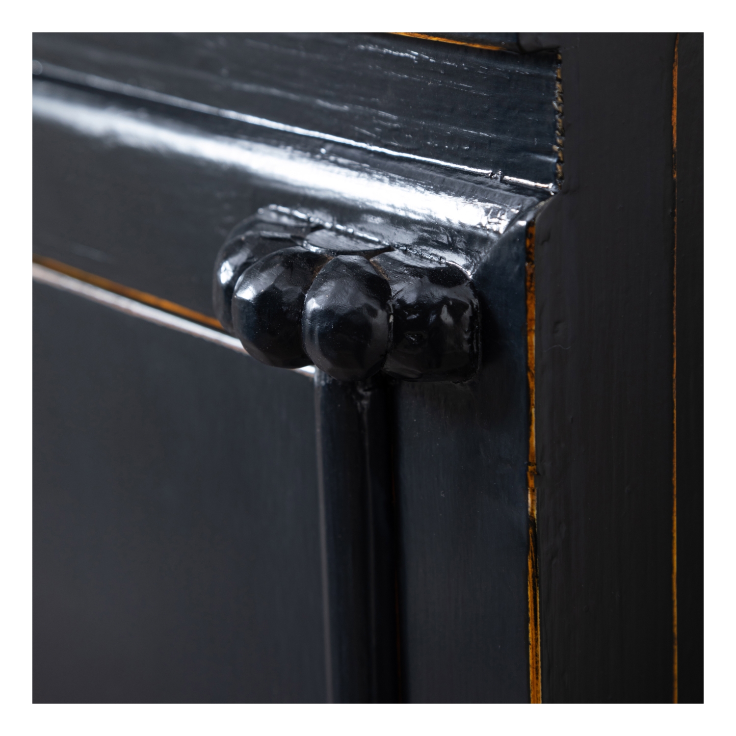 LIJI MASİF AHŞAP DOLAP KARAAĞAÇ