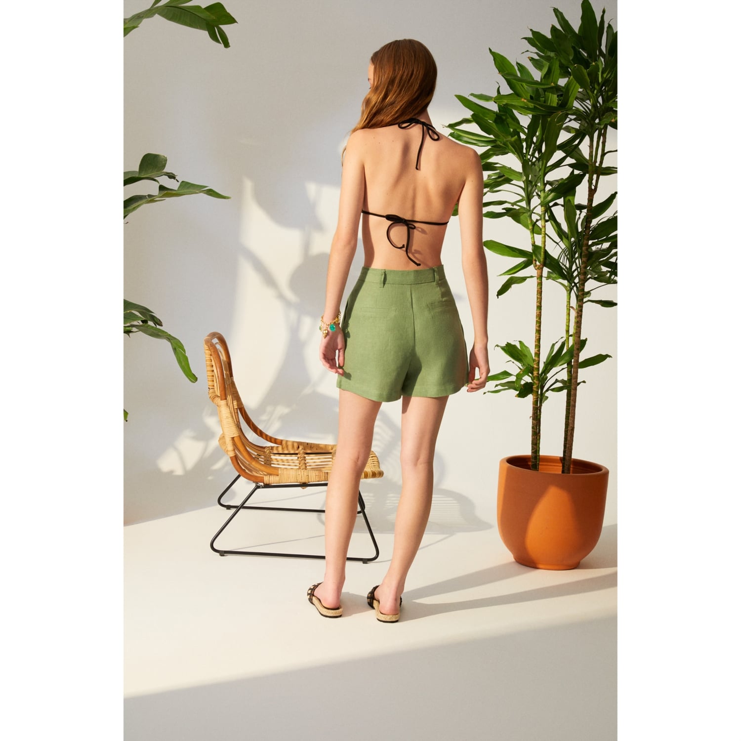 ÜÇGEN BİKİNİ ÜSTÜ