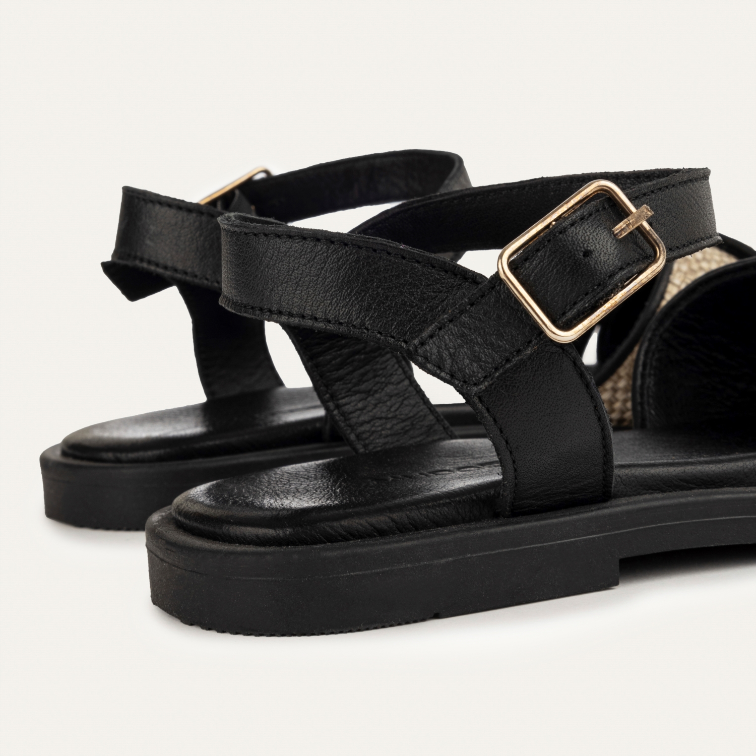 ÇAPRAZ BANT HASIR SANDALET