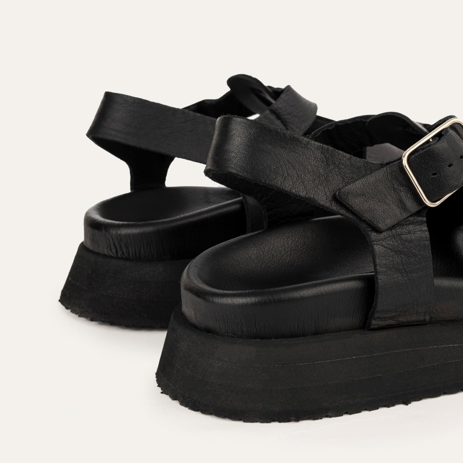 HAKİKİ DERİ SANDALET