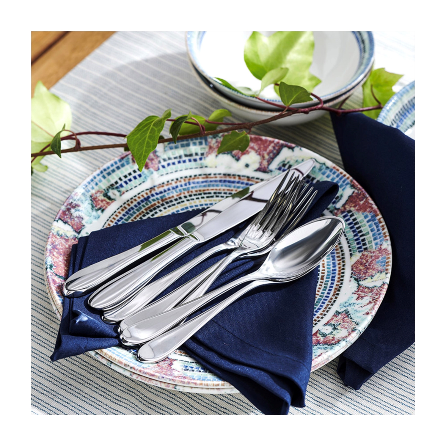 FRANSIZ 24 PARÇA ÇATAL KAŞIK BIÇAK SETİ- DÜZ PARLAK