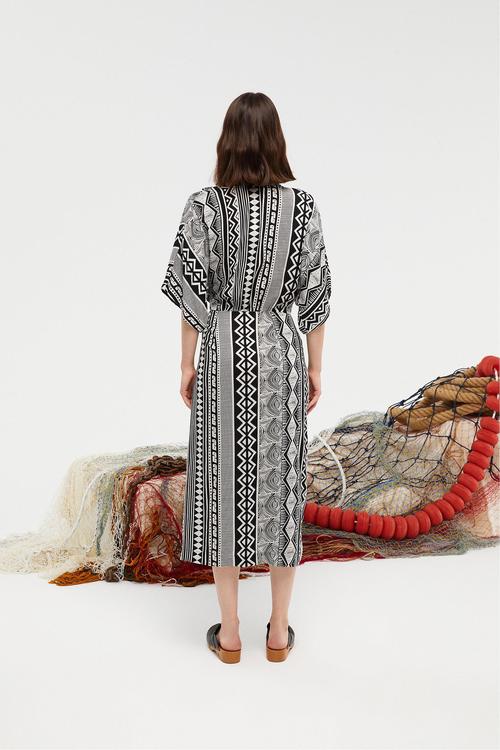  ETNİK DESENLİ UZUN PLAJ ELBİSESİ