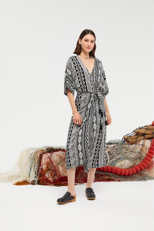 ETNİK DESENLİ UZUN PLAJ ELBİSESİ