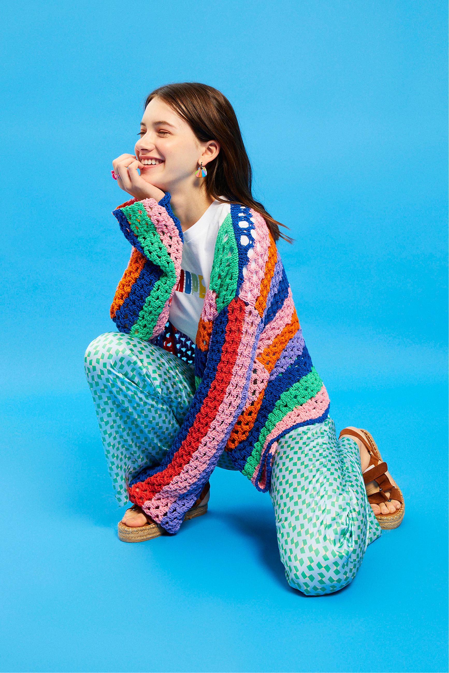 UZUN KOL AJURLU TRİKO HIRKA