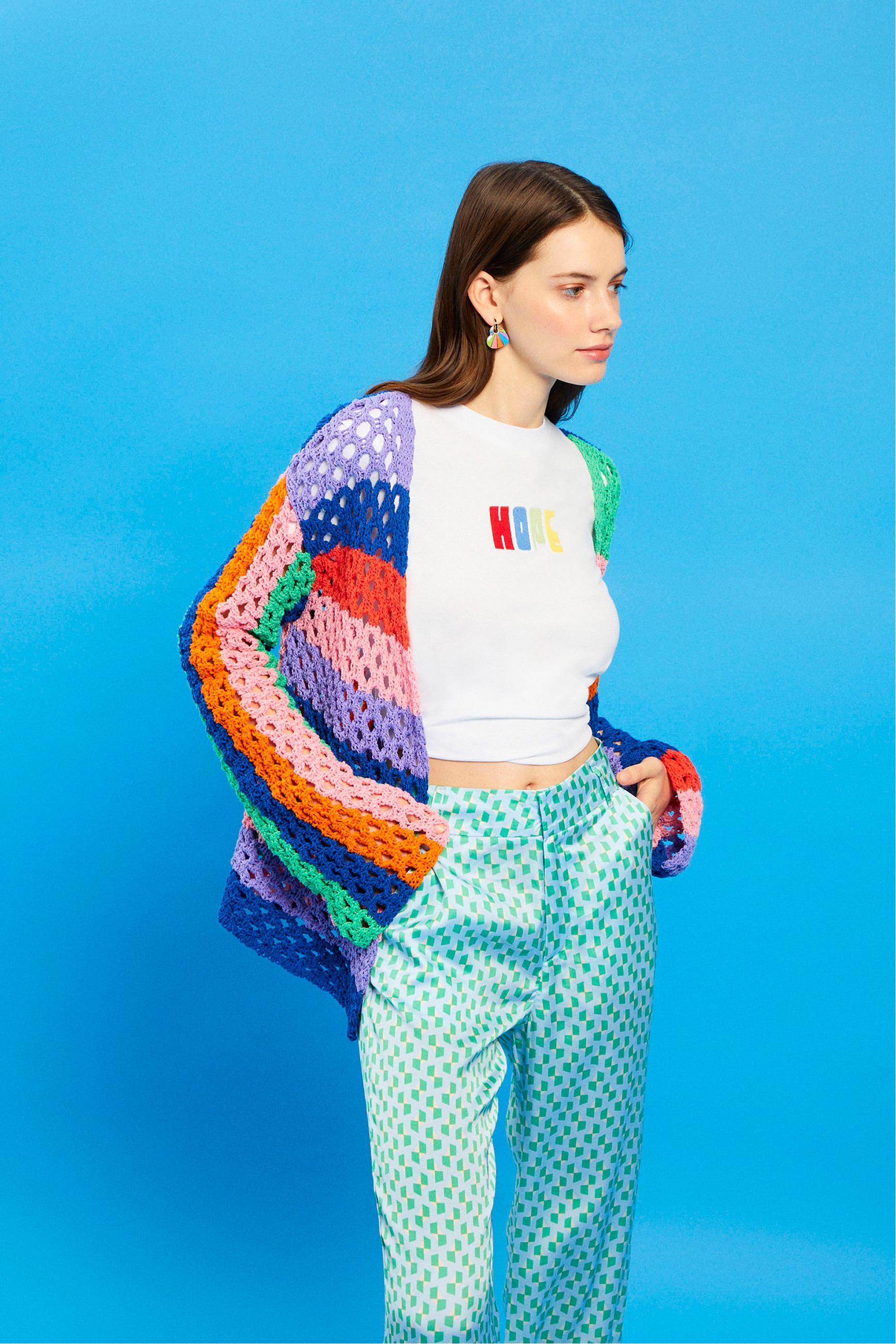 UZUN KOL AJURLU TRİKO HIRKA