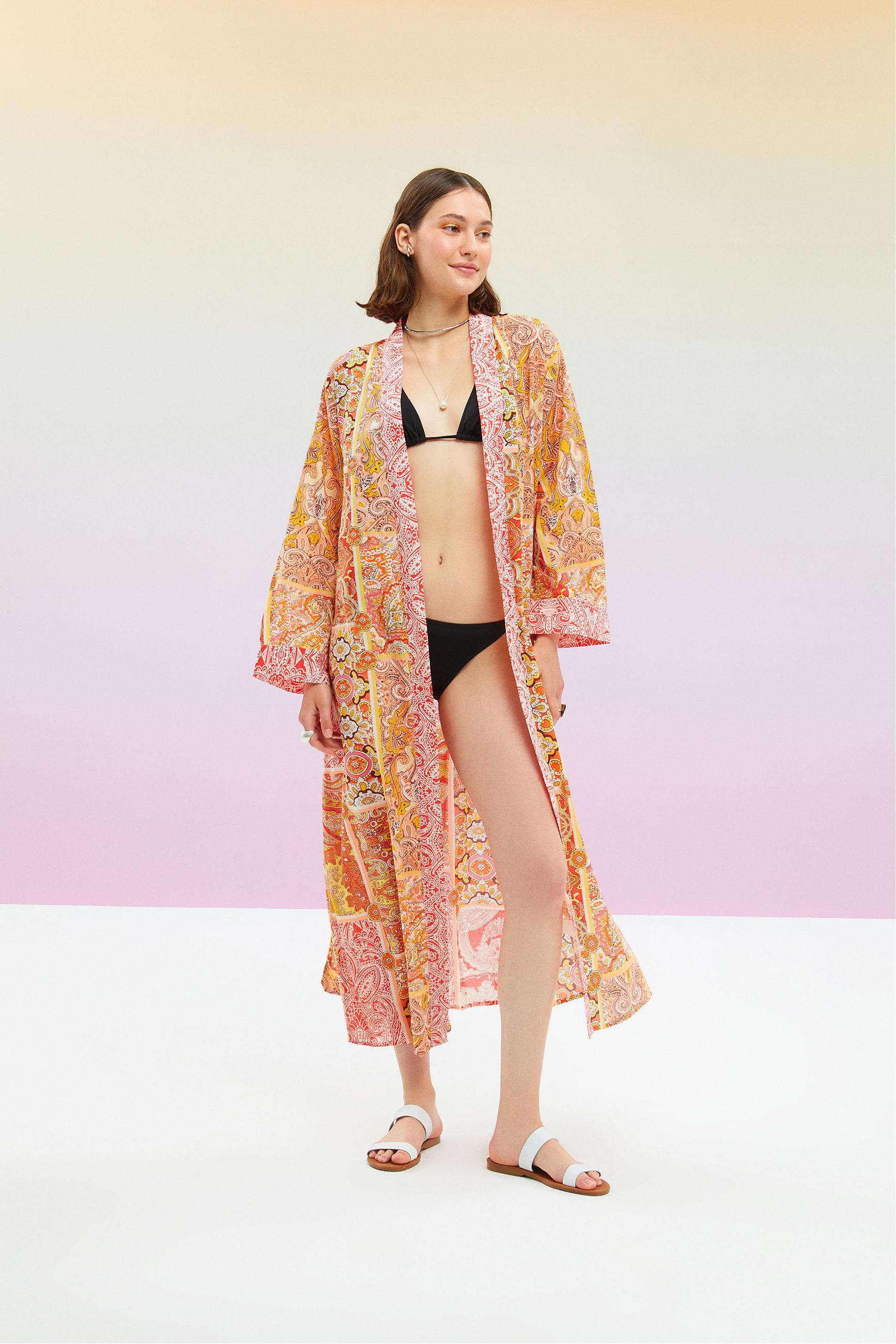 ÇİÇEK DESENLİ UZUN KOLLU  KİMONO