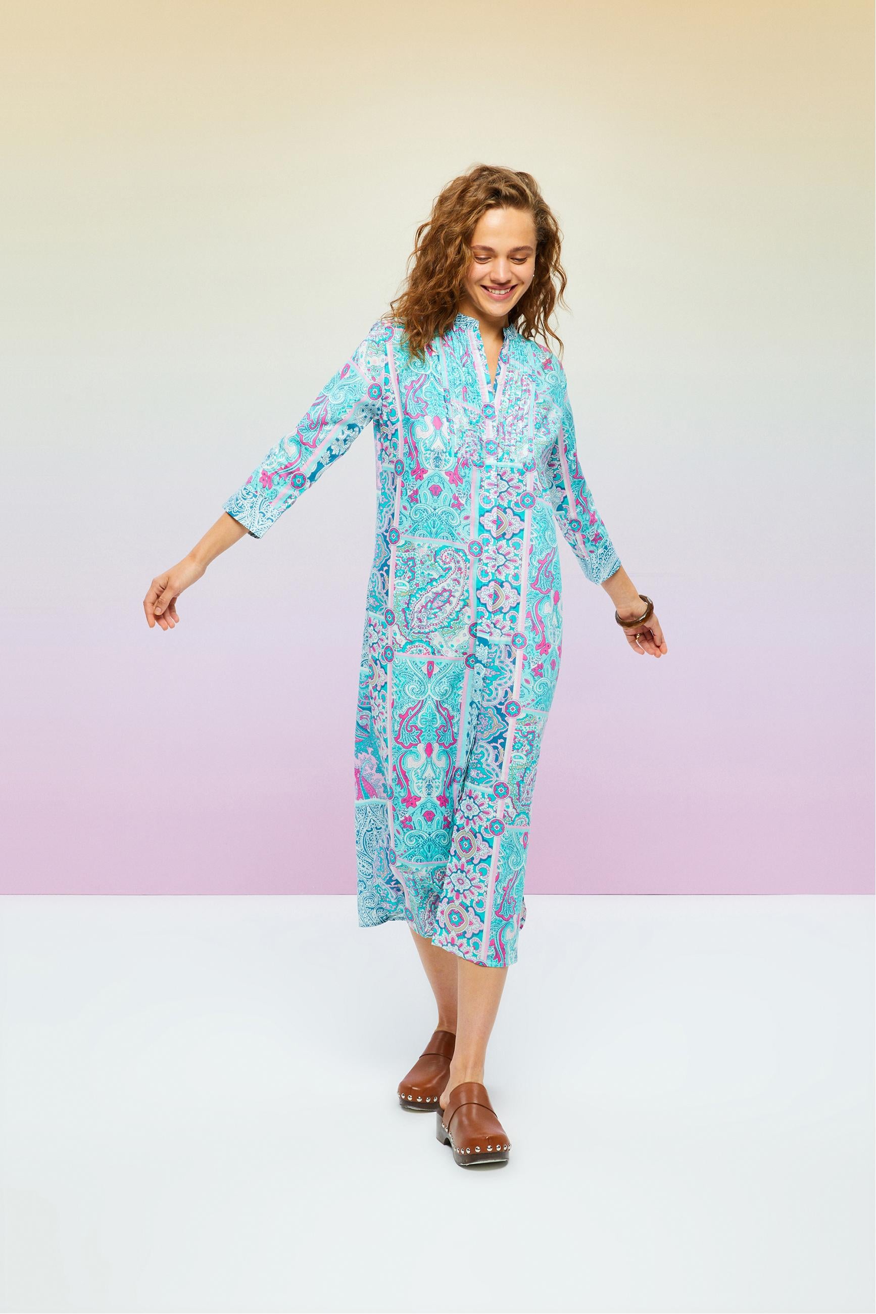 ETNİK DESENLİ UZUN KOLLU MİDİ ELBİSE