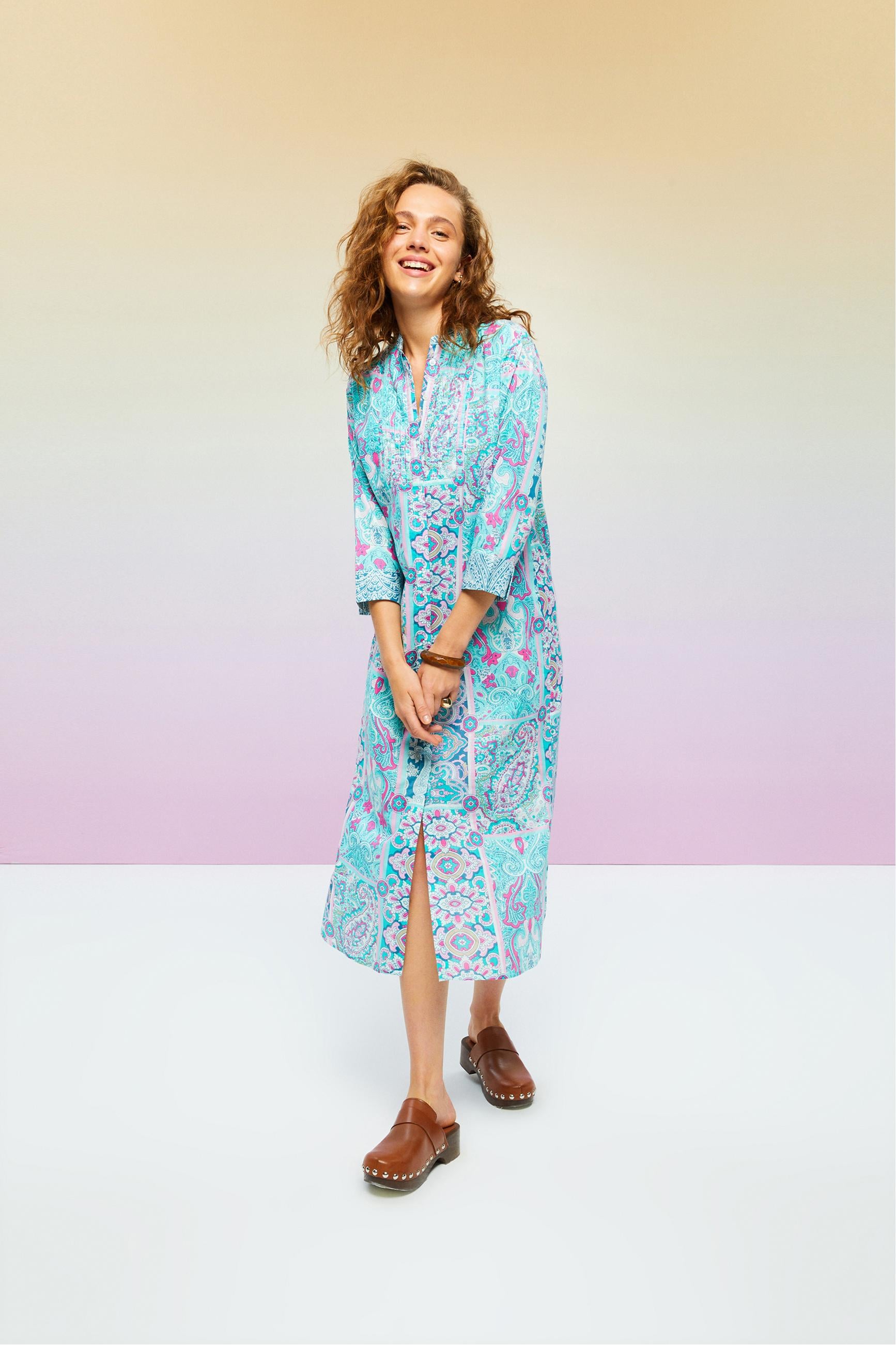 ETNİK DESENLİ UZUN KOLLU MİDİ ELBİSE