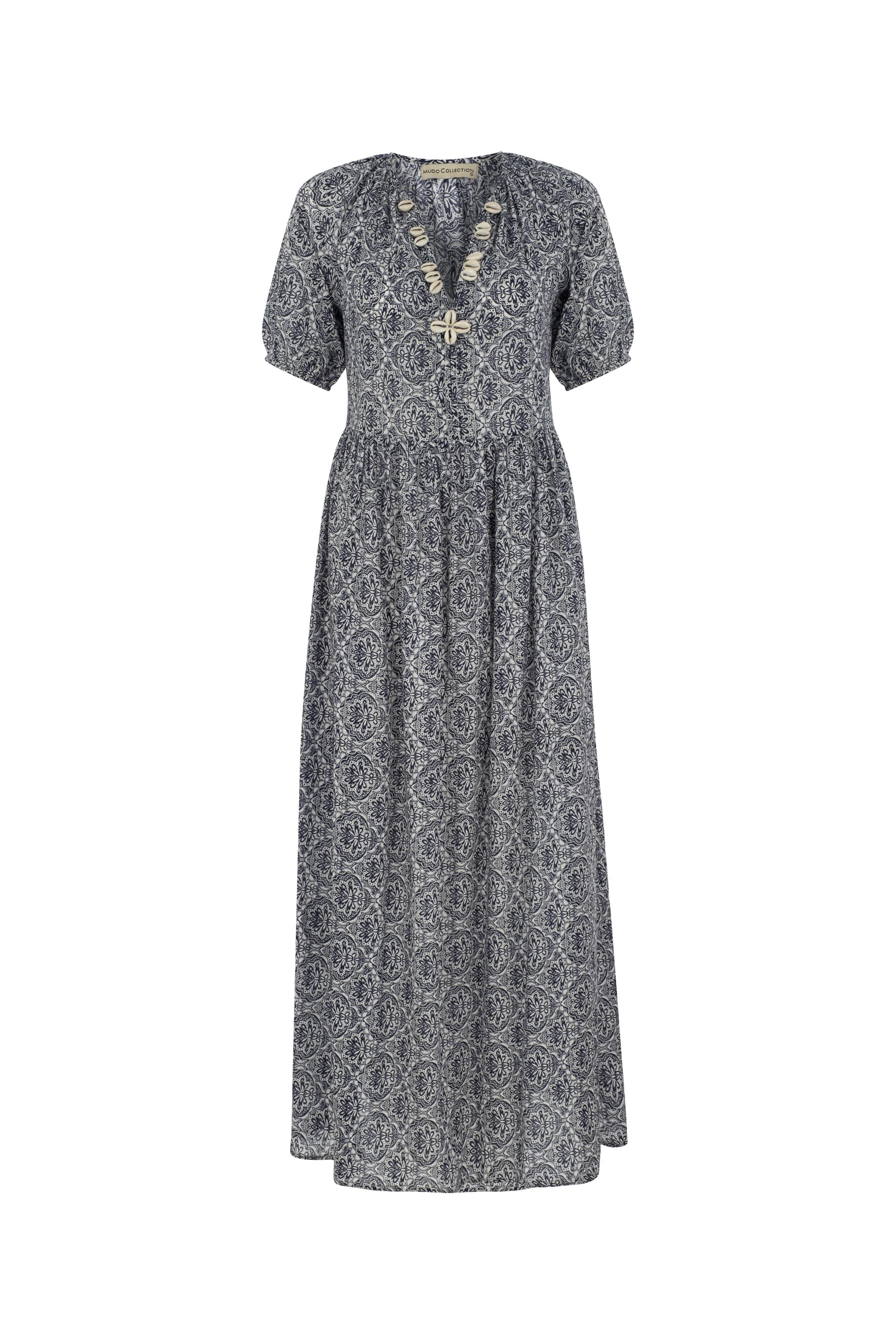 DENİZ KABUĞU İŞLEMELİ DESENLİ UZUN PLAJ ELBİSESİ