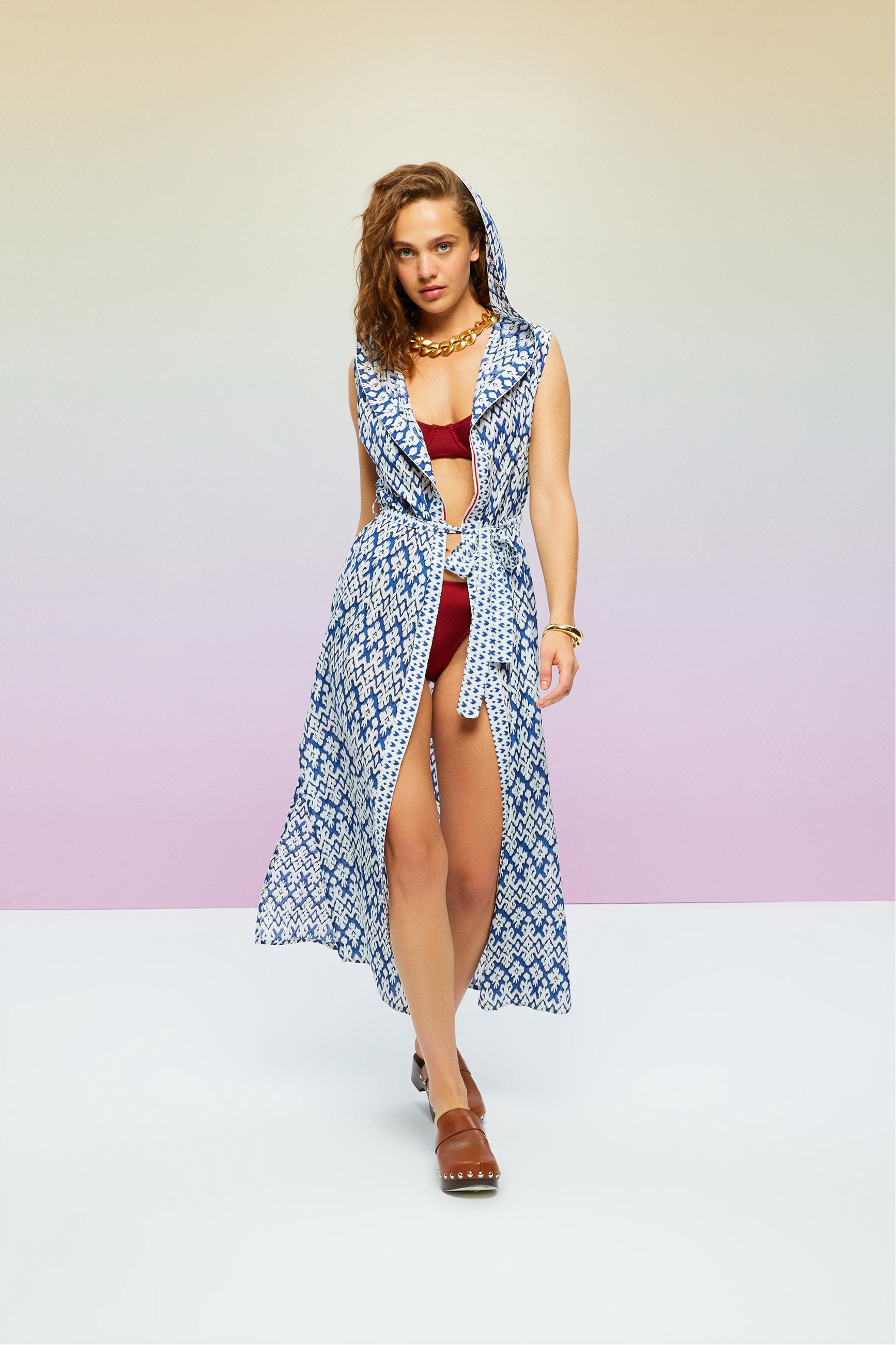 ETNİK DESENLİ KOLSUZ BAĞLAMA DETAYLI UZUN KİMONO