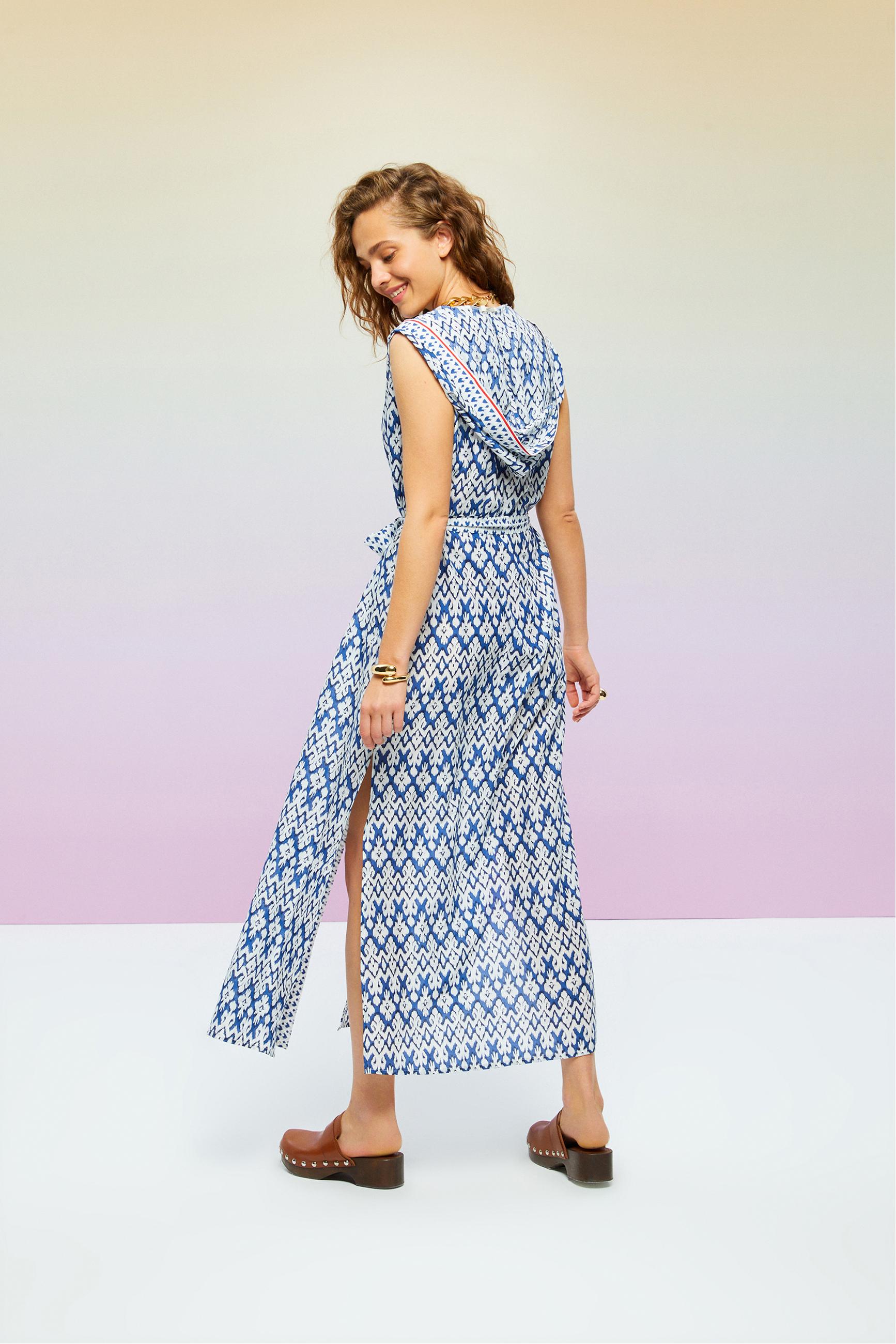 ETNİK DESENLİ KOLSUZ BAĞLAMA DETAYLI UZUN KİMONO