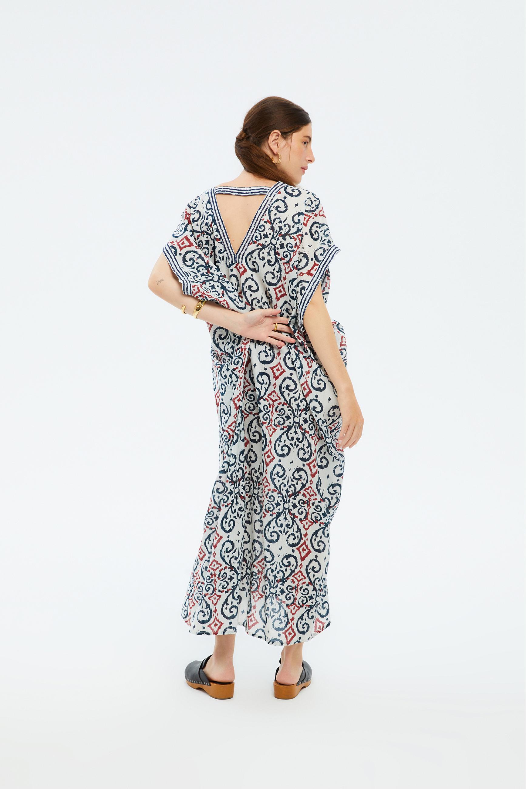 ETNİK DESENLİ UZUN PLAJ ELBİSESİ