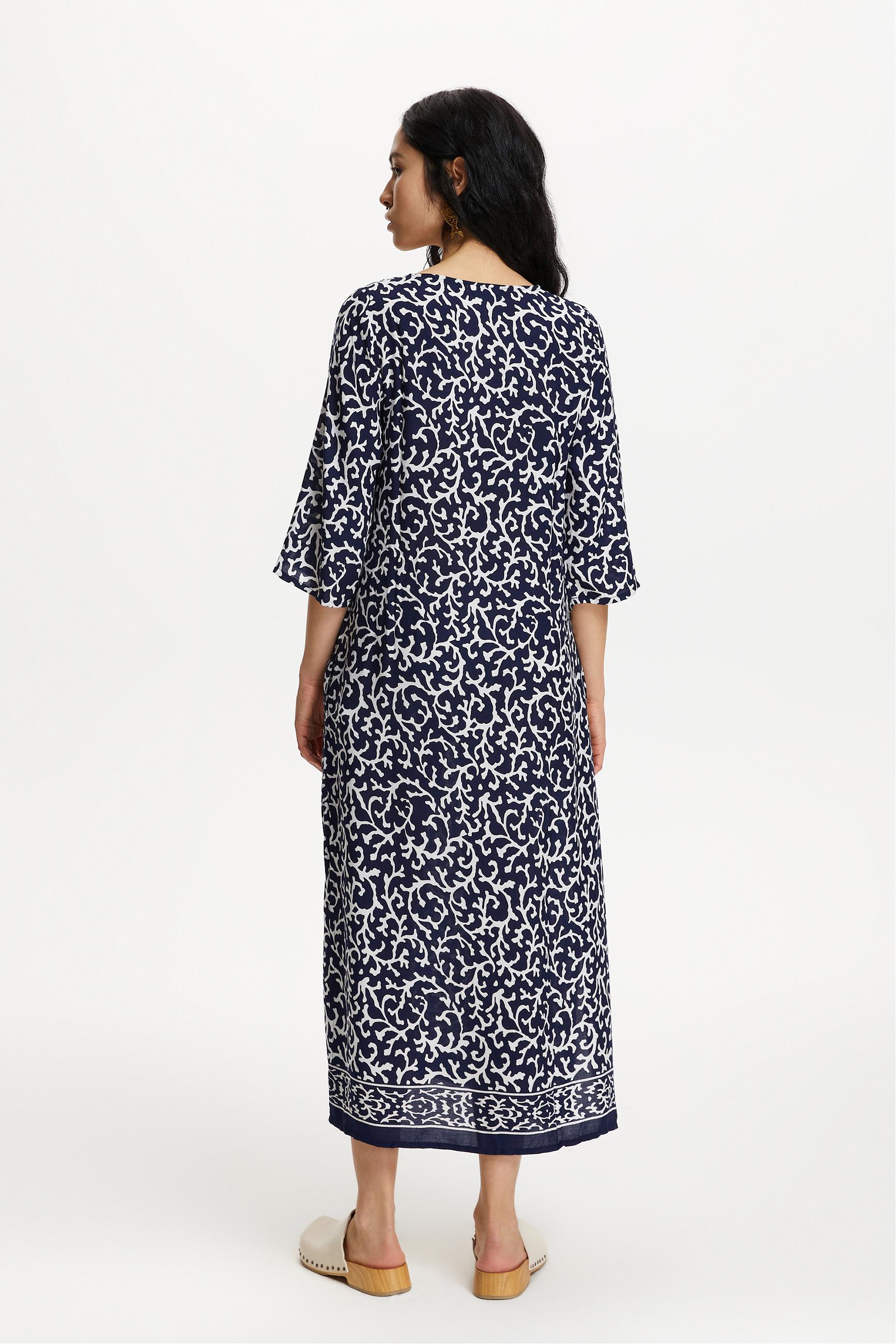 ETNİK DESENLİ UZUN KOLLU UZUN ELBİSE