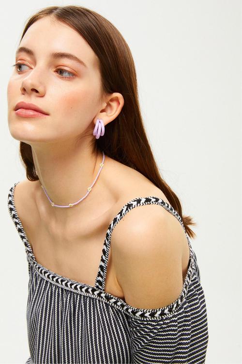  ÇİZGİLİ DÜŞÜK OMUZ MİNİ ELBİSE