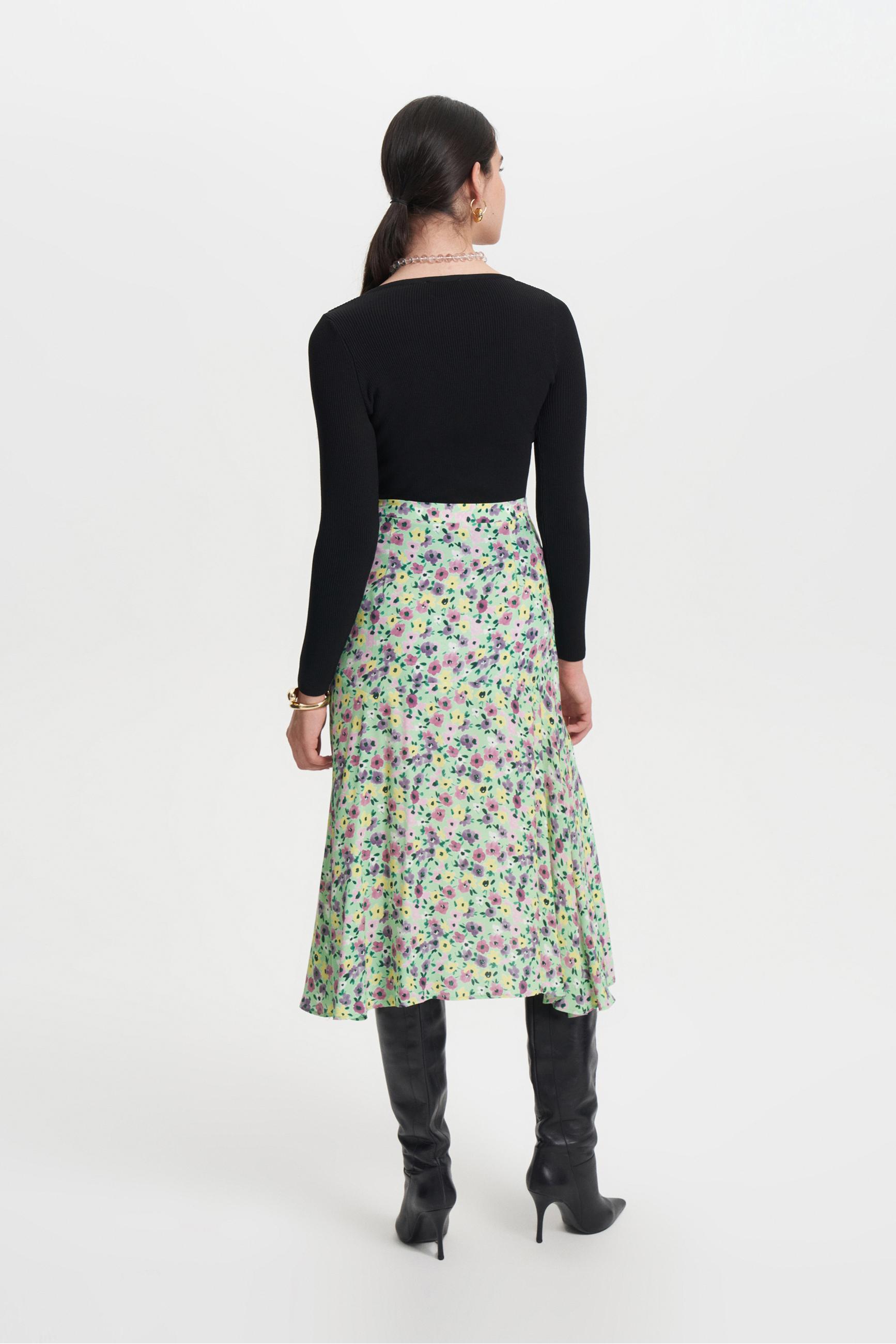 ÇİÇEK DESENLİ YIRTMAÇLI MİDİ ETEK