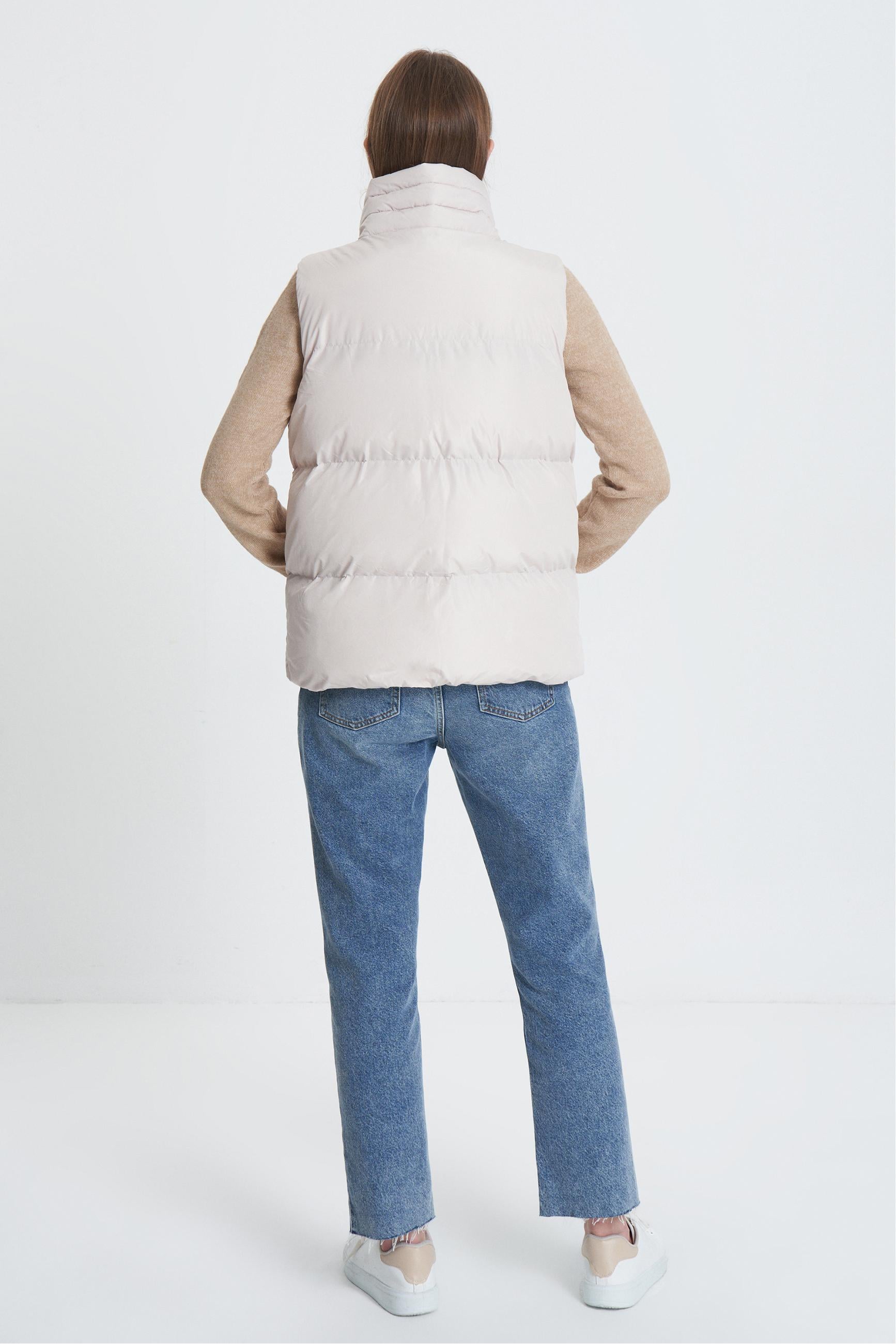 DİK YAKA ŞİŞME YELEK