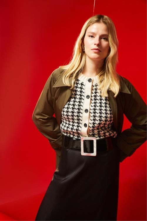  BELİ KUŞAKLI TRENÇKOT