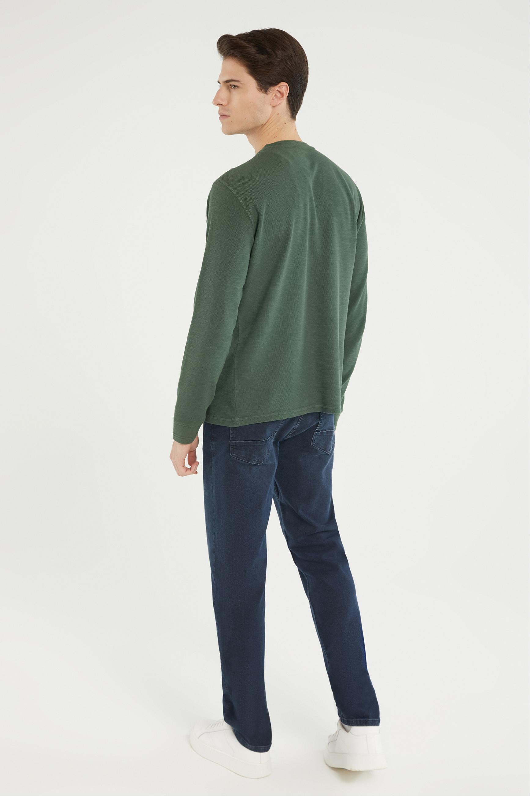 DÜĞMELİ DOKULU UZUN KOLLU T-SHIRT