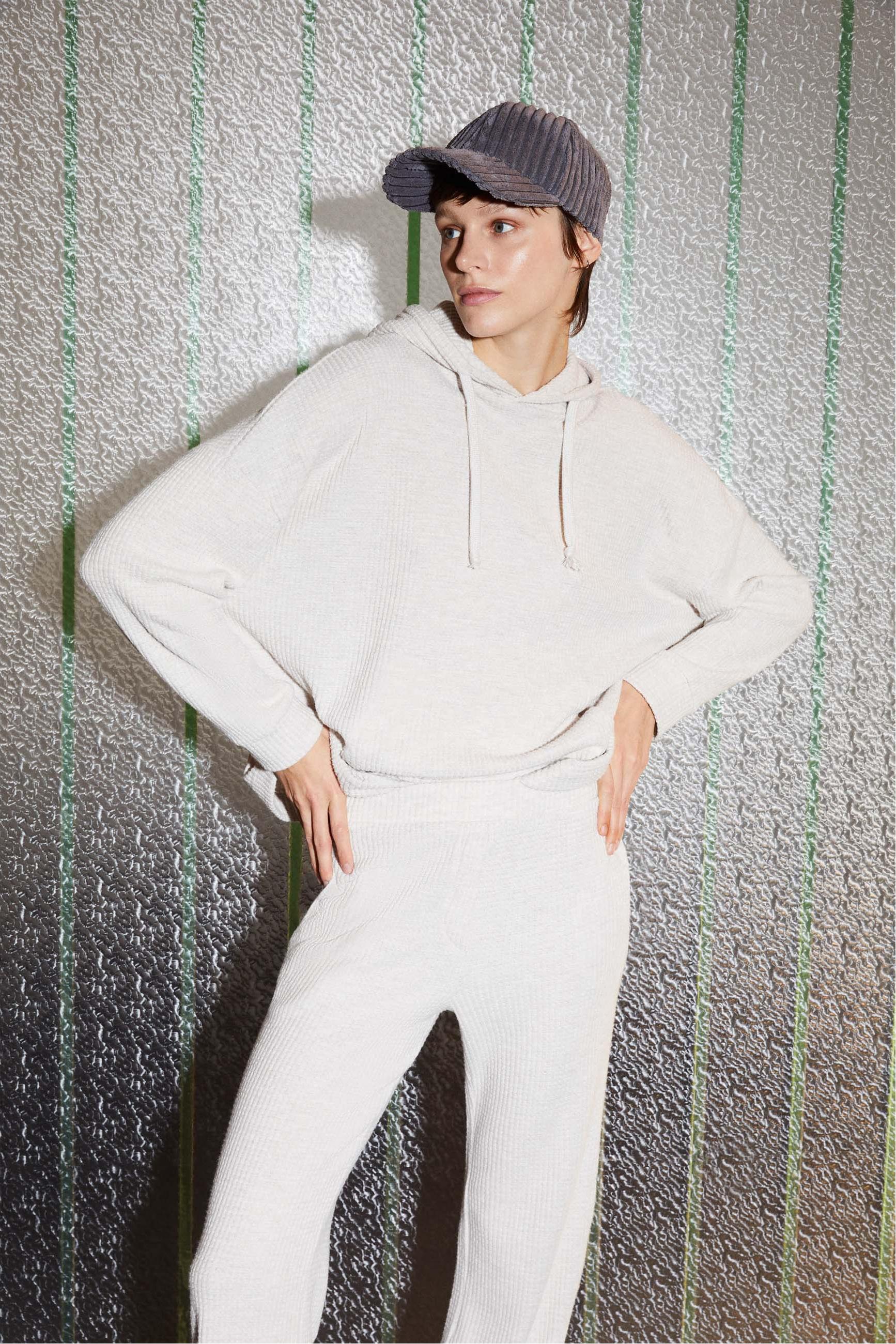 RAHAT KESİM FİTİLLİ PANTOLON