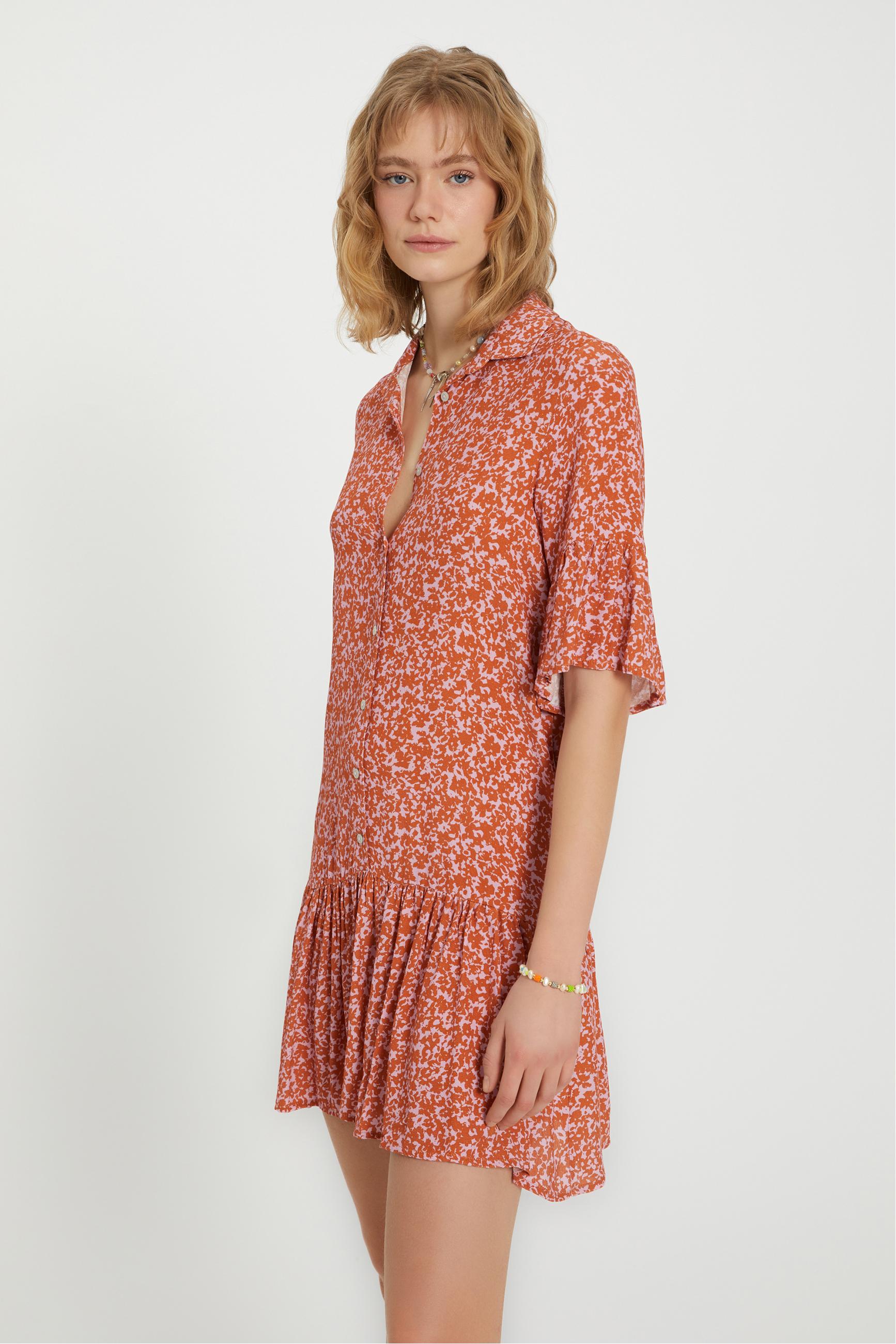 ÇİÇEK DESENLİ KISA KOLLU MİNİ GÖMLEK ELBİSE