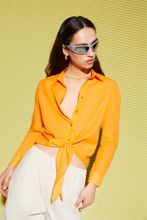  BELİ BAĞLAMALI SMART GÖMLEK