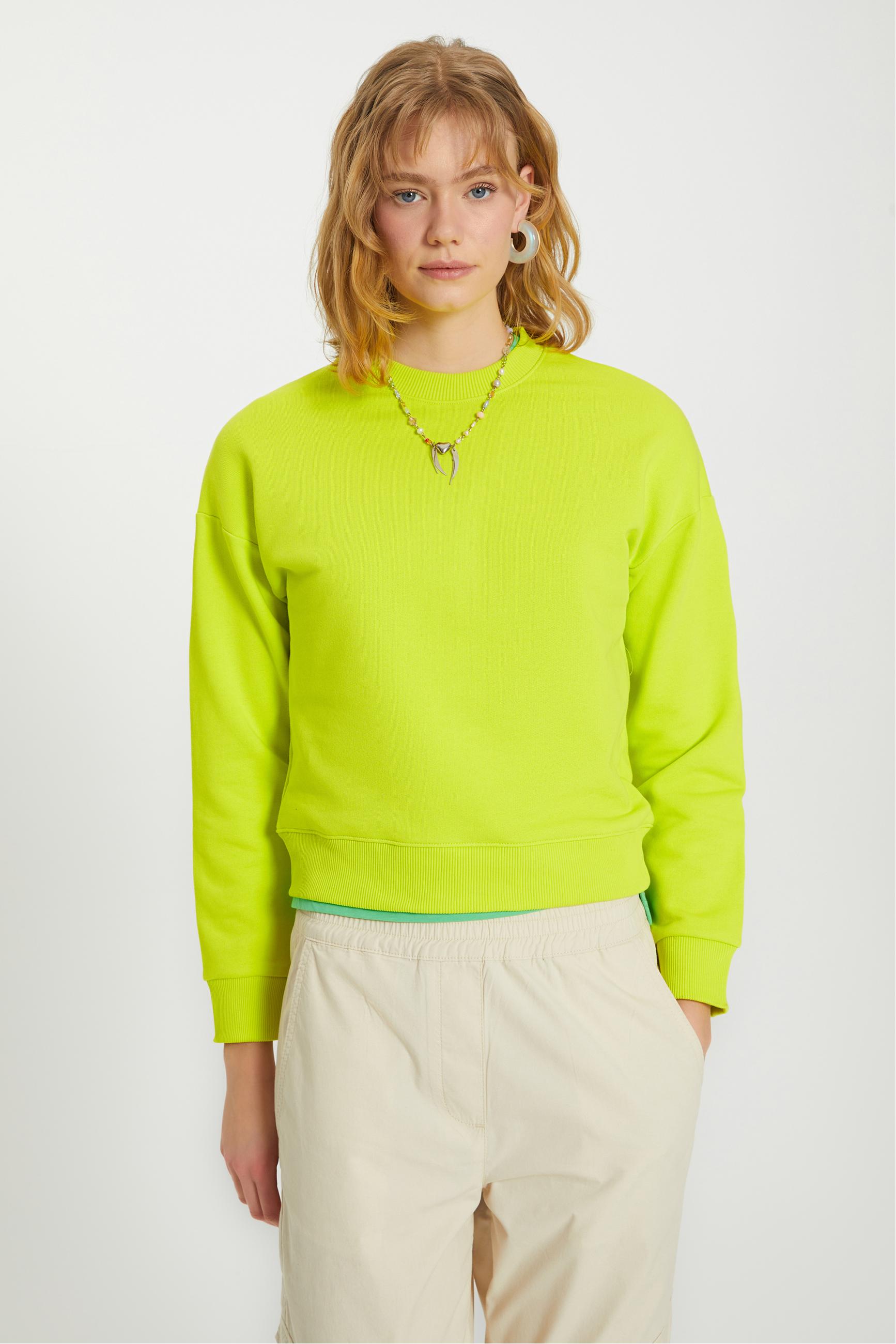 BİSİKLET YAKA SWEATSHIRT